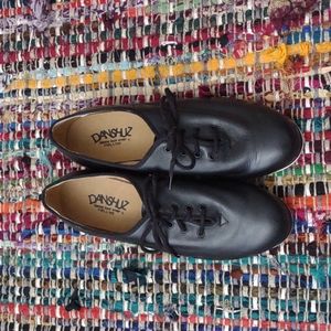 Danshuz Tap shoes lace up